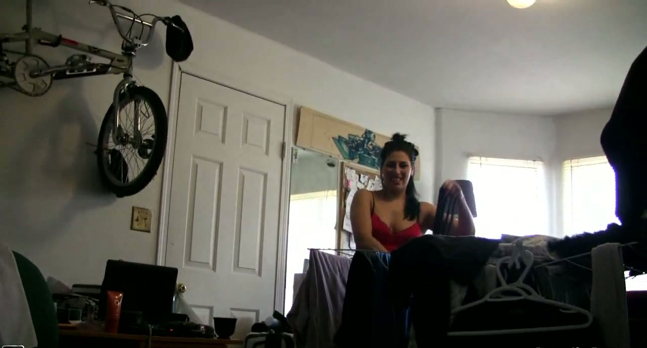 Chubby amateur girl Rene gives a head in