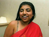 Flamboyant Indian slut pleases her BF with a thorough blowjob