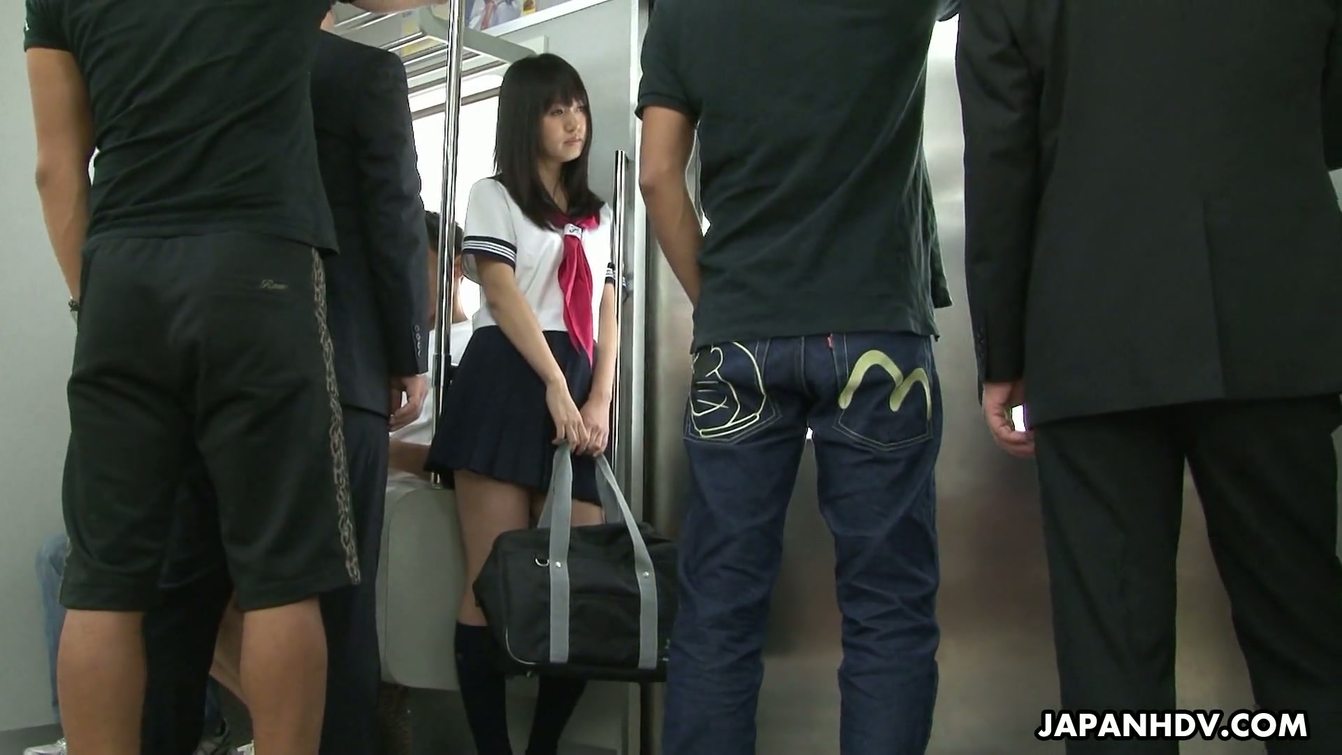 японку трахают в метро видео фото 103