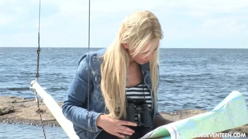 Шикарное порно с сочной блондой на яхте