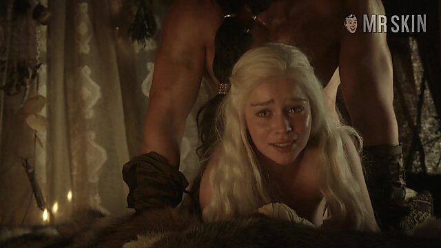 Khal Drogo bangs Daenerys Targaryen doggy style