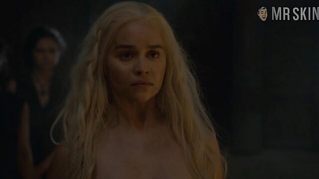 Naked scene featuring Daenerys Targaryen in Dosh Khaleene