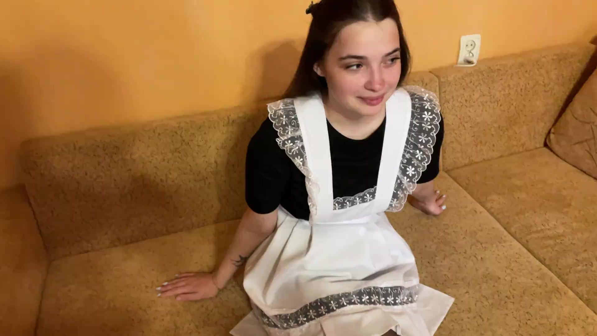 Shy Russian schoolgirl tries to swallow BFs dick and takes it in doggy pose